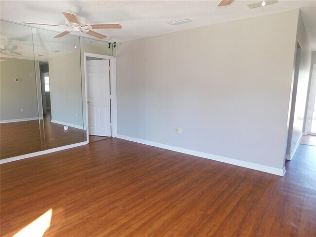 Foto del edificio - 508 65th Ave W