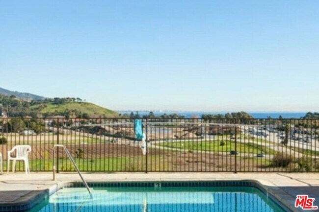 Foto del edificio - 23901 Civic Center Way