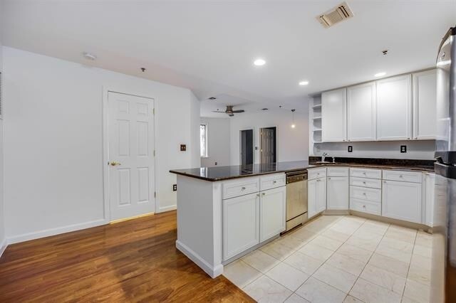 Foto del edificio - 515 Gregory Ave