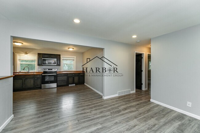 Foto del edificio - 2622 22nd Ave SE