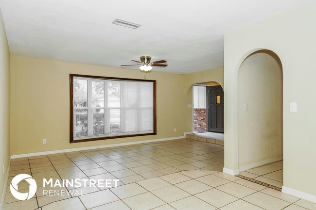 Building Photo - 208 Brittany Ave