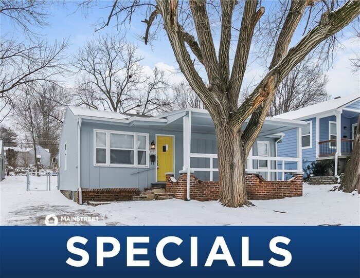 Foto principal - 8925 Main St