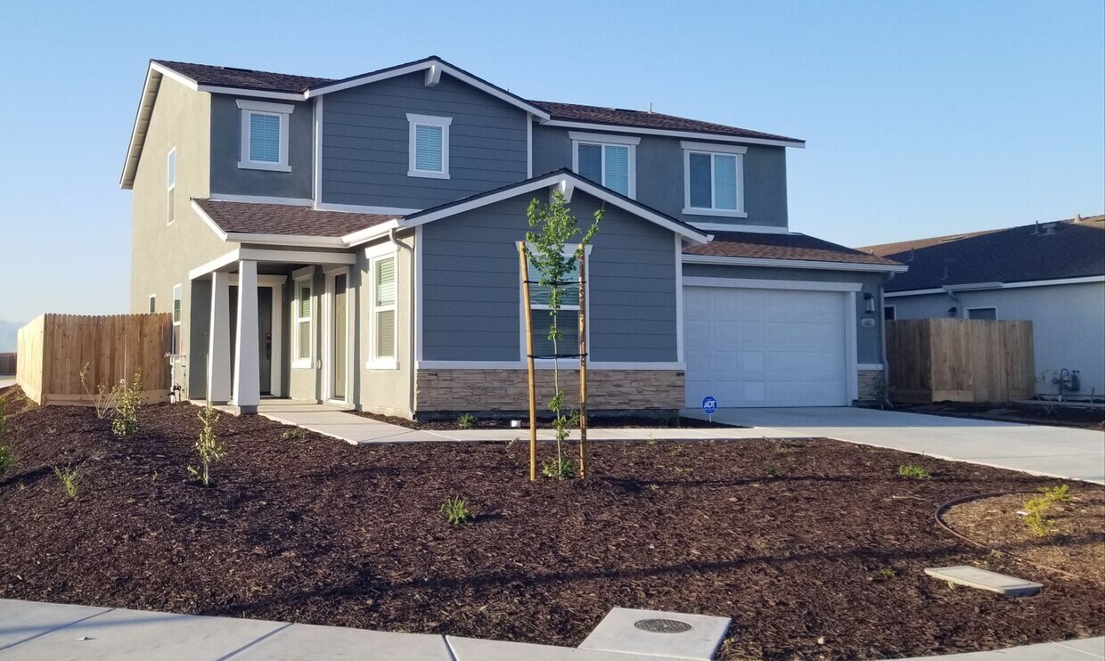 Foto principal - 6101 Caruso Ave