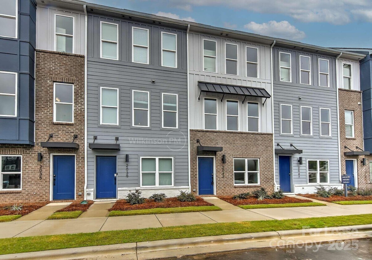 Primary Photo - 2043 Clarksdale Dr