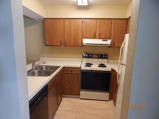 Building Photo - 4401 SW 21st Ln