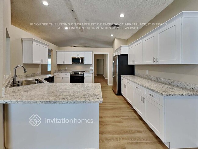 Foto del edificio - 8120 W Tuckey Ln