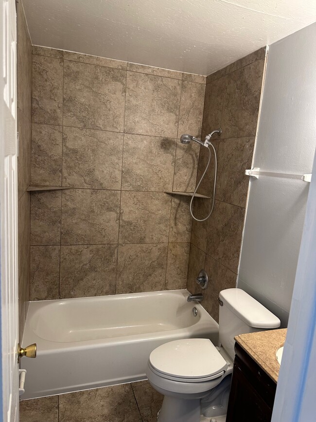 Foto del edificio - 2984 Myra St