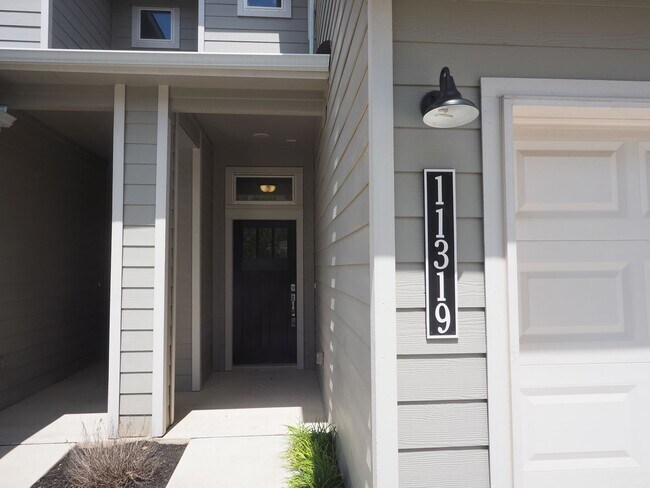 Building Photo - Beautiful two level Condo