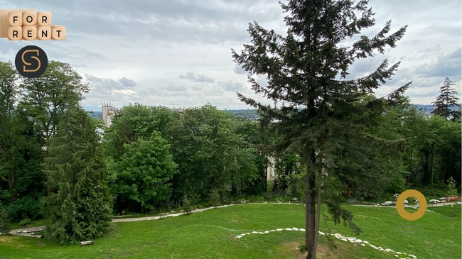 Photo du bâtiment - 747 3rd St E