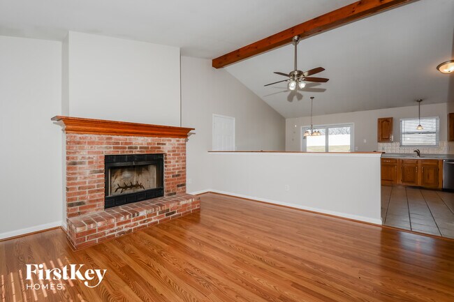 Foto del edificio - 641 Autumn Oaks Dr