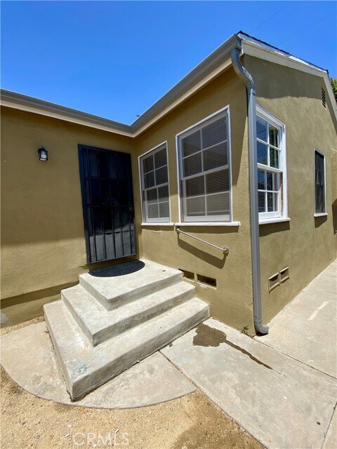 Foto del edificio - 3718 Gundry Ave