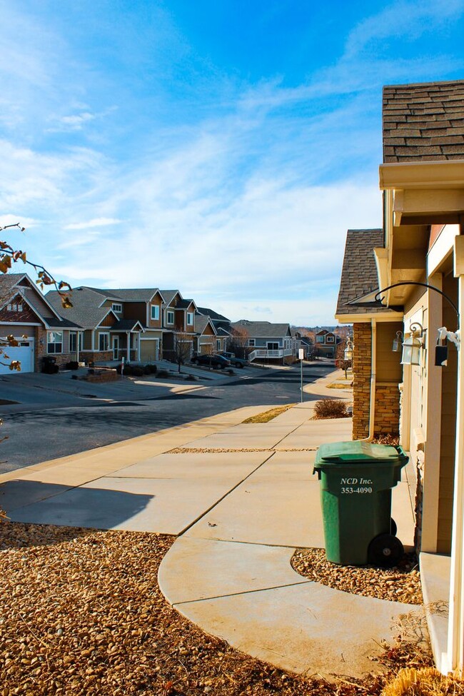 Building Photo - Meticulously maintained townhome on August...