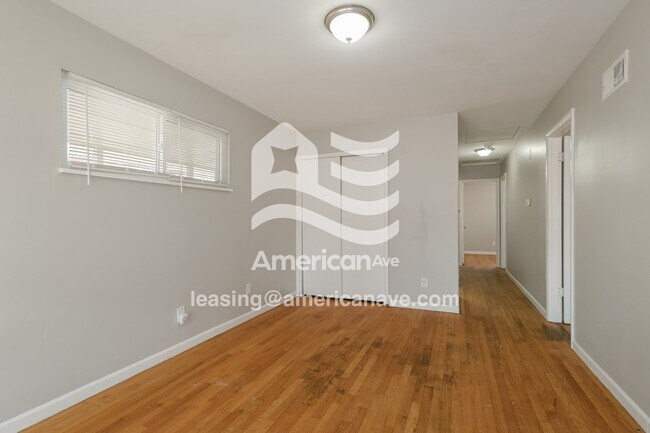 Building Photo - 6606 Boles Ave