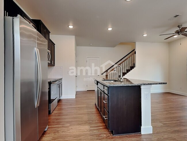 Foto del edificio - 33013 Lookout Ln