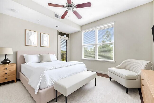 Foto del edificio - 390 17th St NW
