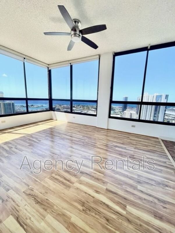 Photo - 876 Curtis St Apartment