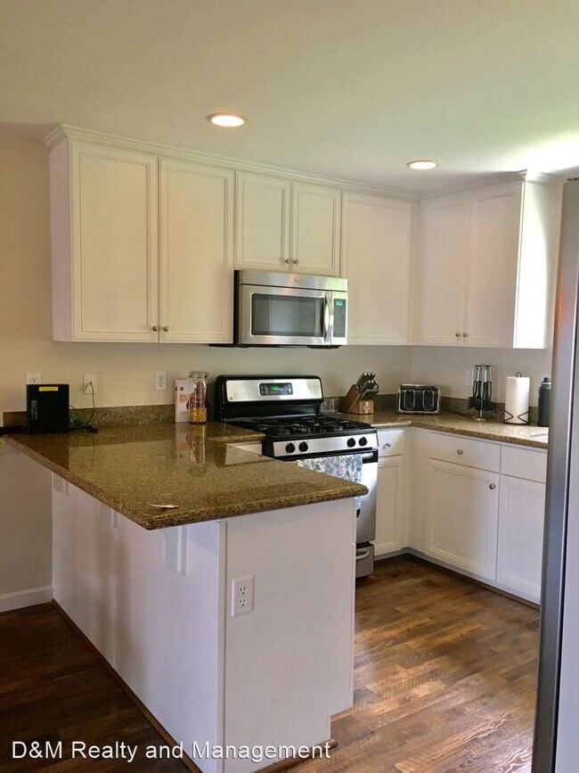 Building Photo - 3 br, 3 bath House - 5084 Guava Ave Unit 111