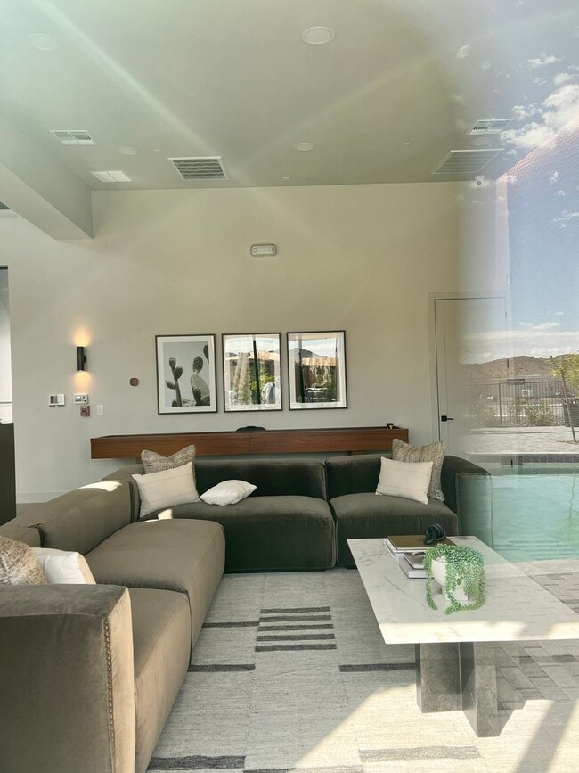 Foto del edificio - Charming 2BR Condo in Phoenix