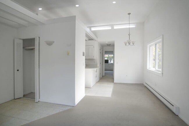 Foto del edificio - 24 Presidential Dr