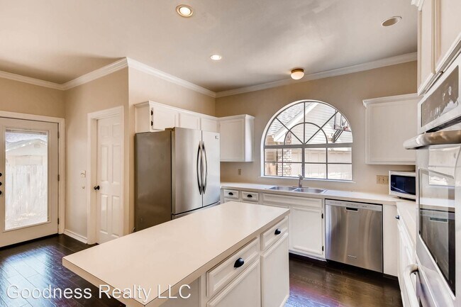 Foto del edificio - 4 br, 2.5 bath House - 12200 Sheriff Ct