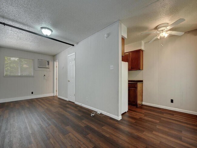 Foto del edificio - 4712 Depew Ave