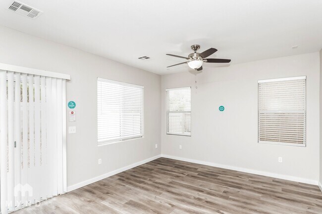 Foto del edificio - 2520 Olay St