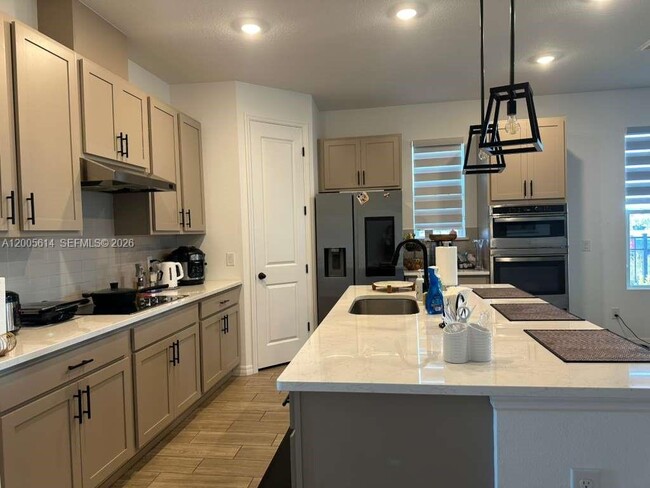 Foto del edificio - 2952 Embark Trl