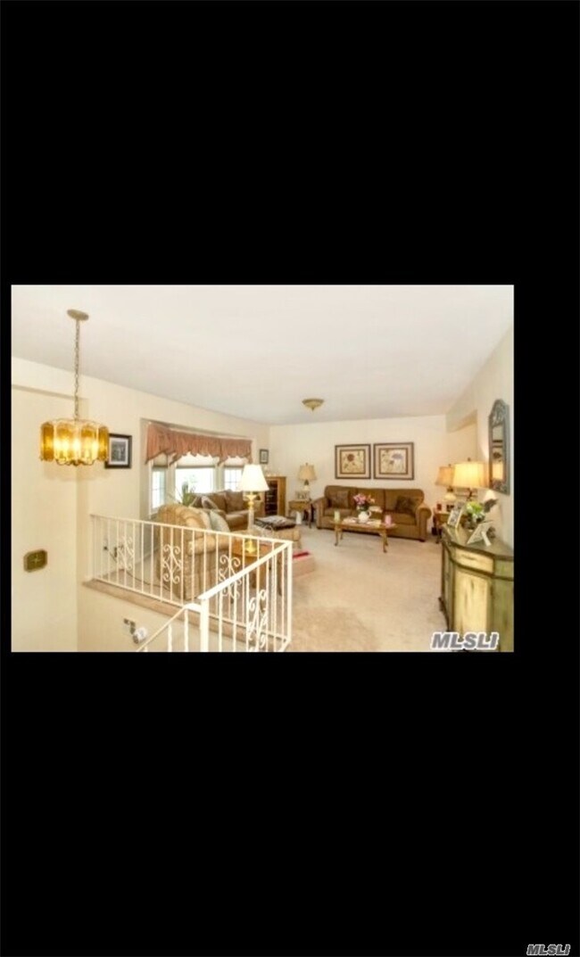 Building Photo - 261 Bow Dr