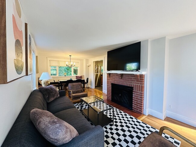 Building Photo - 20 Rockview Rd