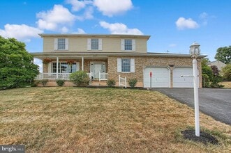 Building Photo - 2527 Blarney Dr