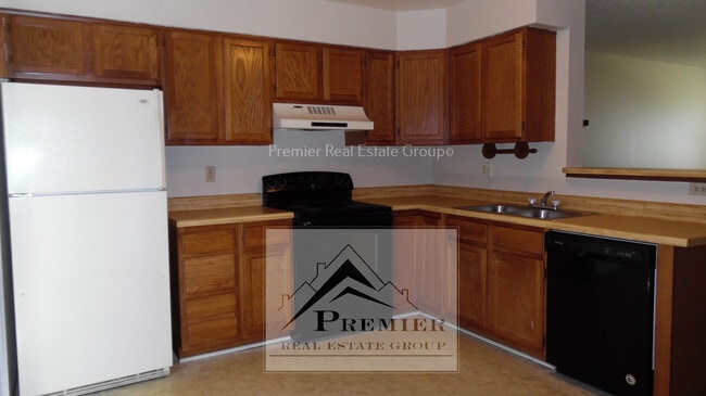Building Photo - 3214 Vail Pass Dr