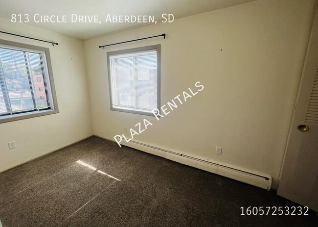 Building Photo - 315 S Marshall St