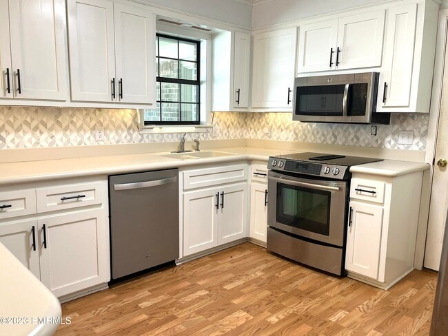 Foto del edificio - 4500 Russell Topton Rd