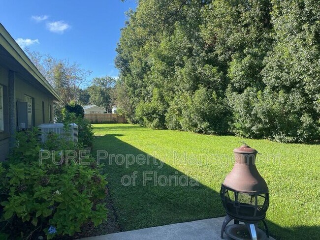 Building Photo - 710 NE 48th Avenue Rd