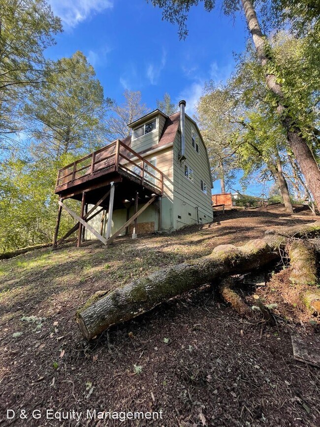 2 br, 1 bath House 9299 Champs DeElysees House Rental in