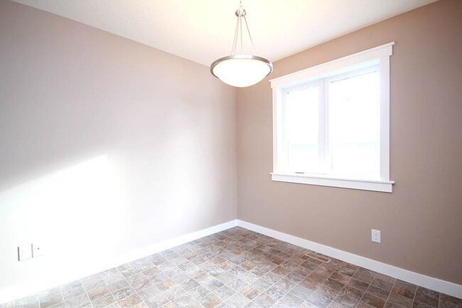 Building Photo - 441 Halifax St