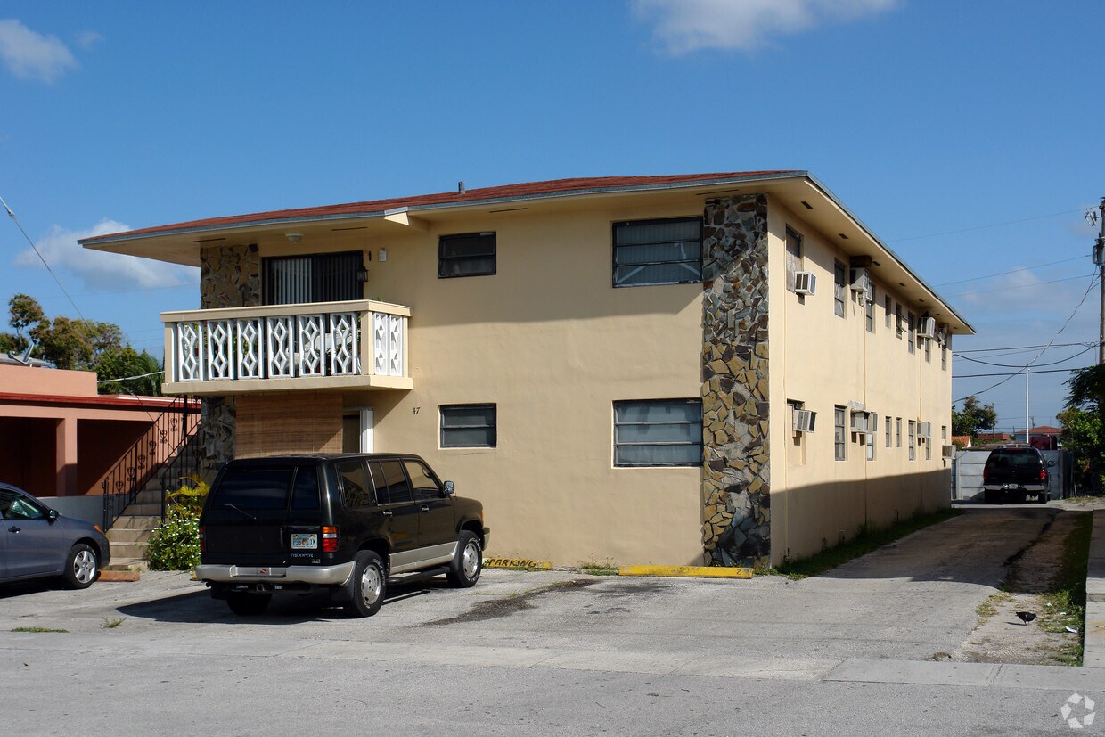 Foto del edificio - 47 W 13th St