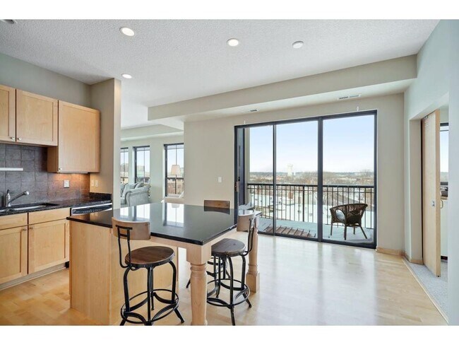 Building Photo - 4525 Park Commons Dr
