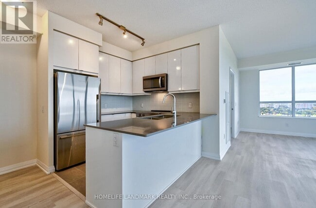 Building Photo - 3270 Sheppard Ave E