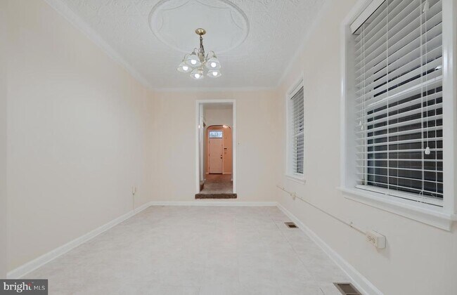 Foto del edificio - 2343 Eastern Ave