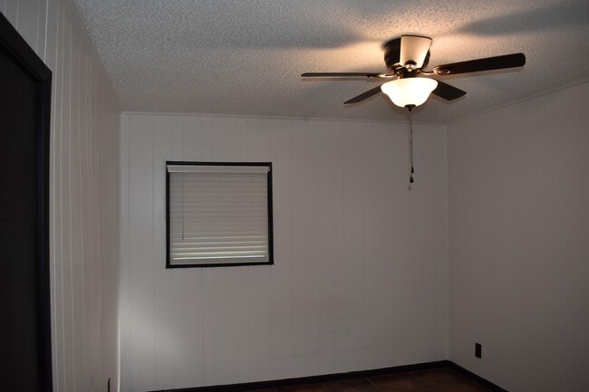 Foto del edificio - 3613 E 14th St