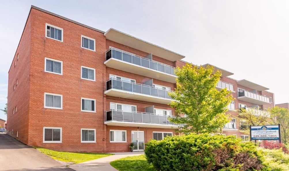 Primary Photo - Hillcrest Apartments