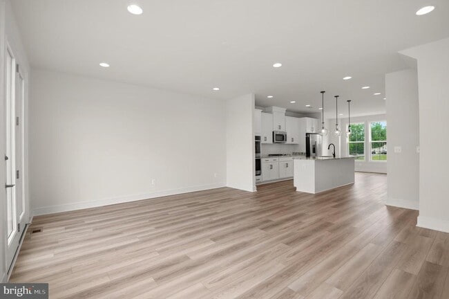 Foto del edificio - 14534 Alsace Ln