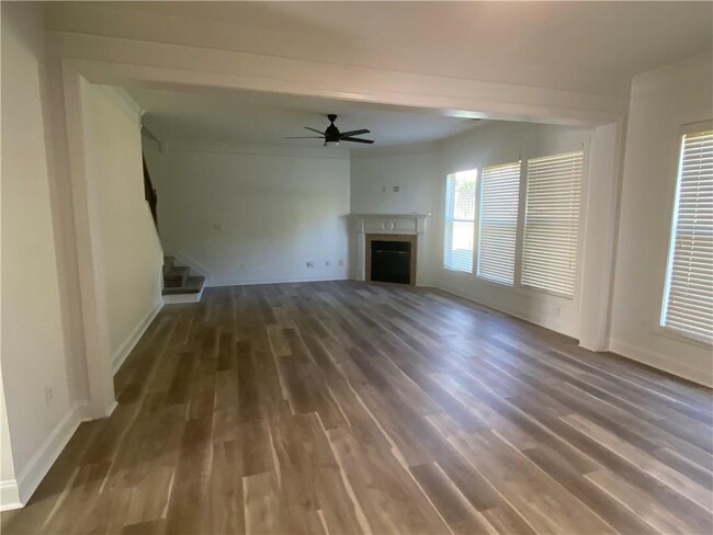 Building Photo - 5620 Beaver Ridge Dr