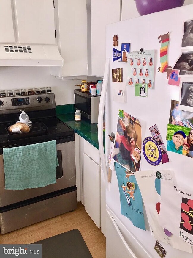 Foto del edificio - 3832 Porter St NW