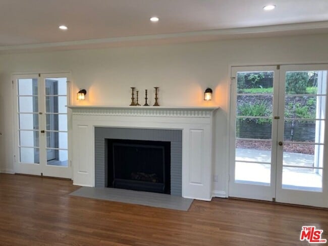 Building Photo - 3277 Bennett Dr