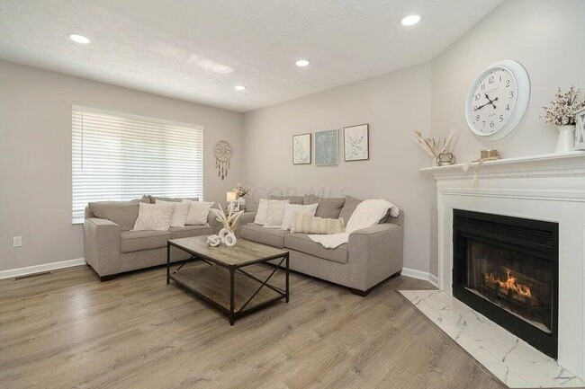 Foto del edificio - 7867 Meadowhaven Blvd