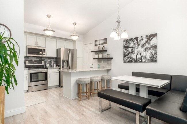 Building Photo - Updated 3 bedroom home in Ridgepoint Area