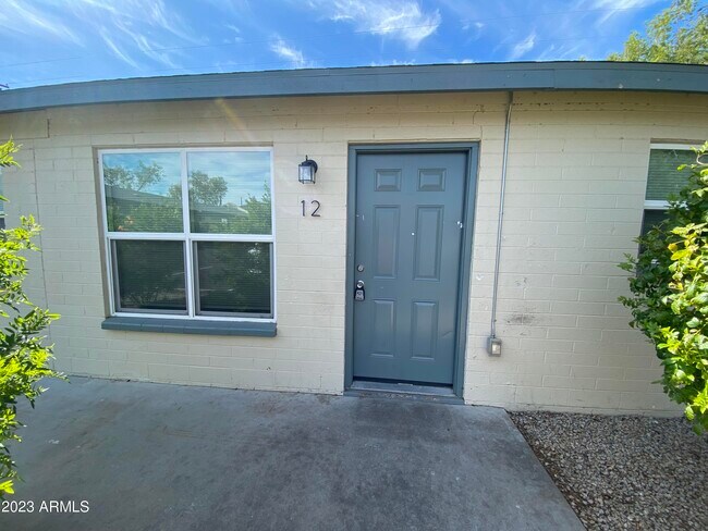 Foto del edificio - 1595 W Mountain View Rd