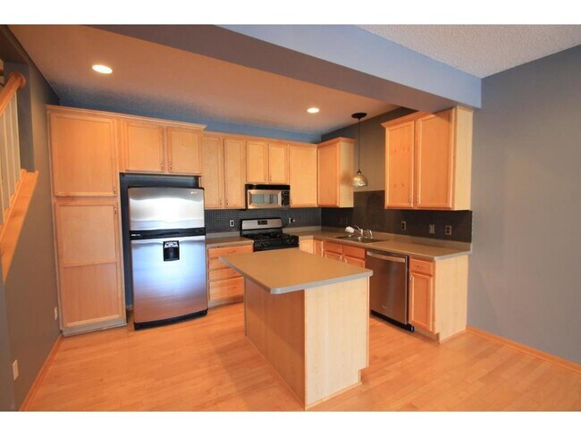 Foto del edificio - 15552 Eagle Ridge Rd